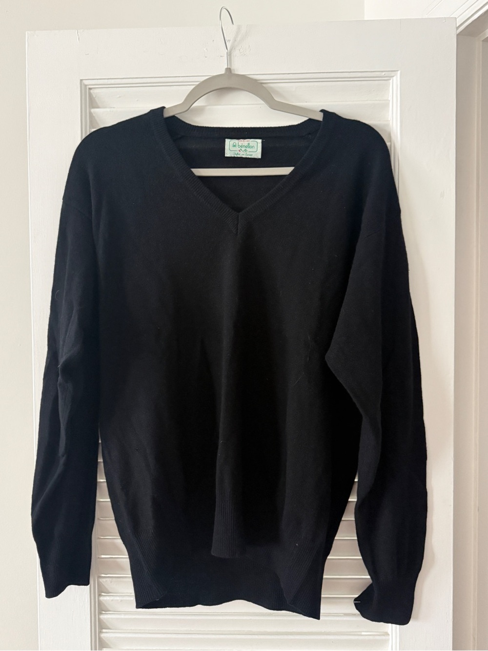 Vintage United Colors of Benetton Black V-Neck Sweater - Angora Wool - Sz 48/L